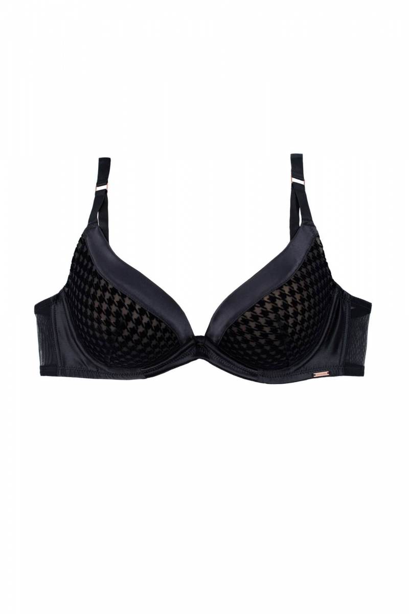 Prsa pevně zafixuje a opticky zvětší, vytvoří sexy dekolt Prsa pevně zafixuje a opticky zvětší, vytvoří sexy dekolt