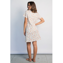 Dámská noční košile s krátkým rukávem a květinovým vzorem