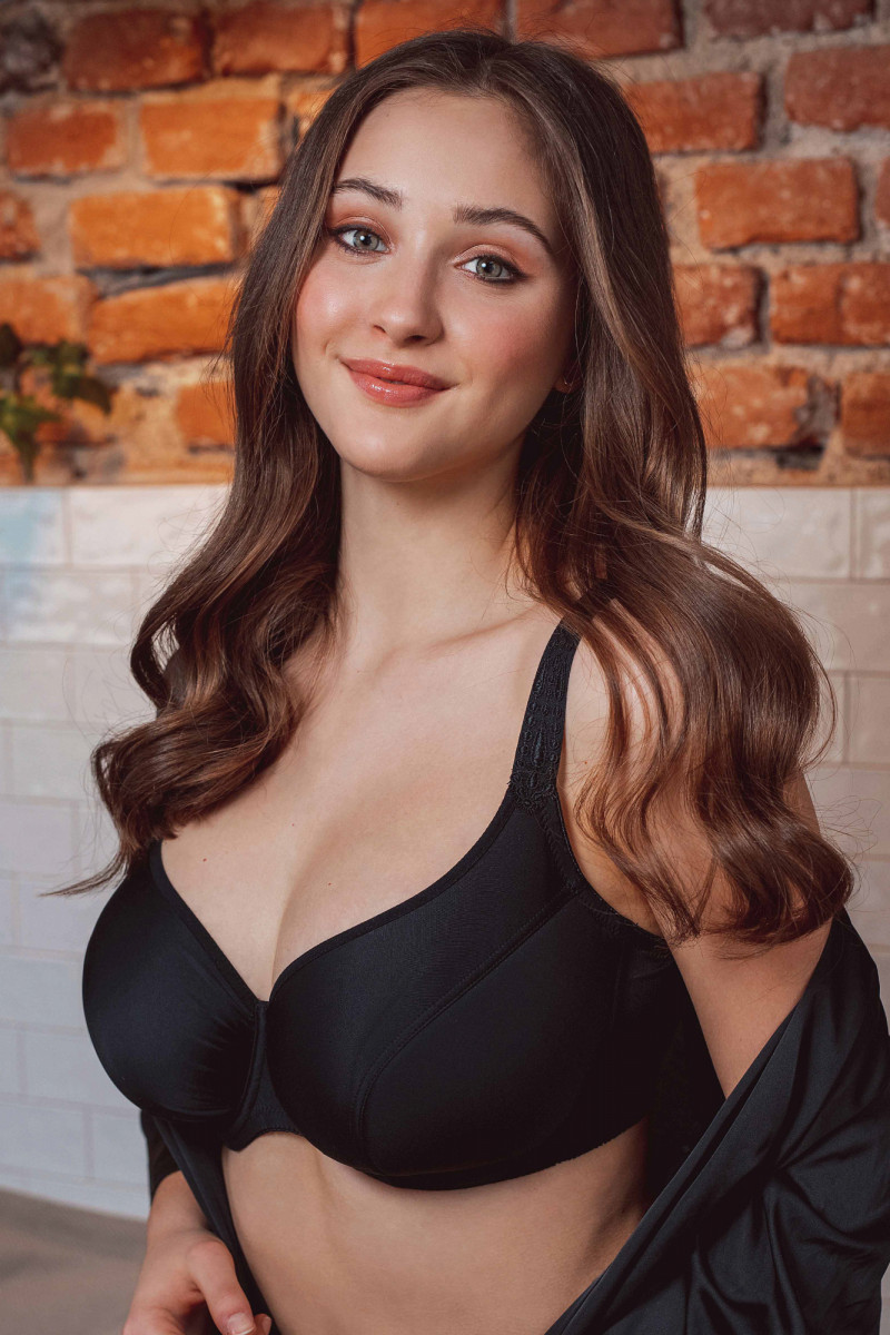 https://www.triola.cz/themes/triola/assets/img/no-picture.jpeg