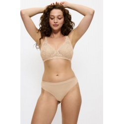 Elegantní dámská béžová tanga z příjemného materiálu